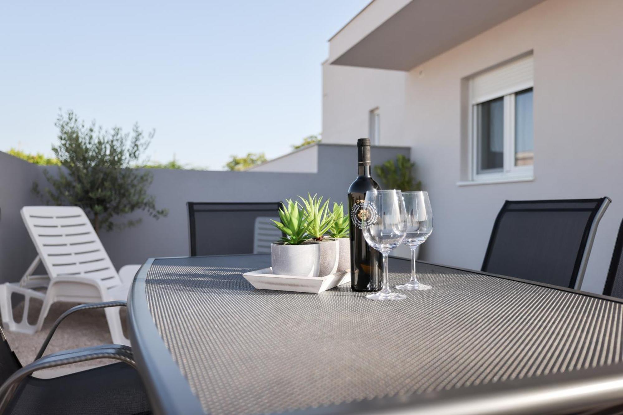 Duo Soles - Apartments With Private Parking Near Zadar Murvica  Εξωτερικό φωτογραφία
