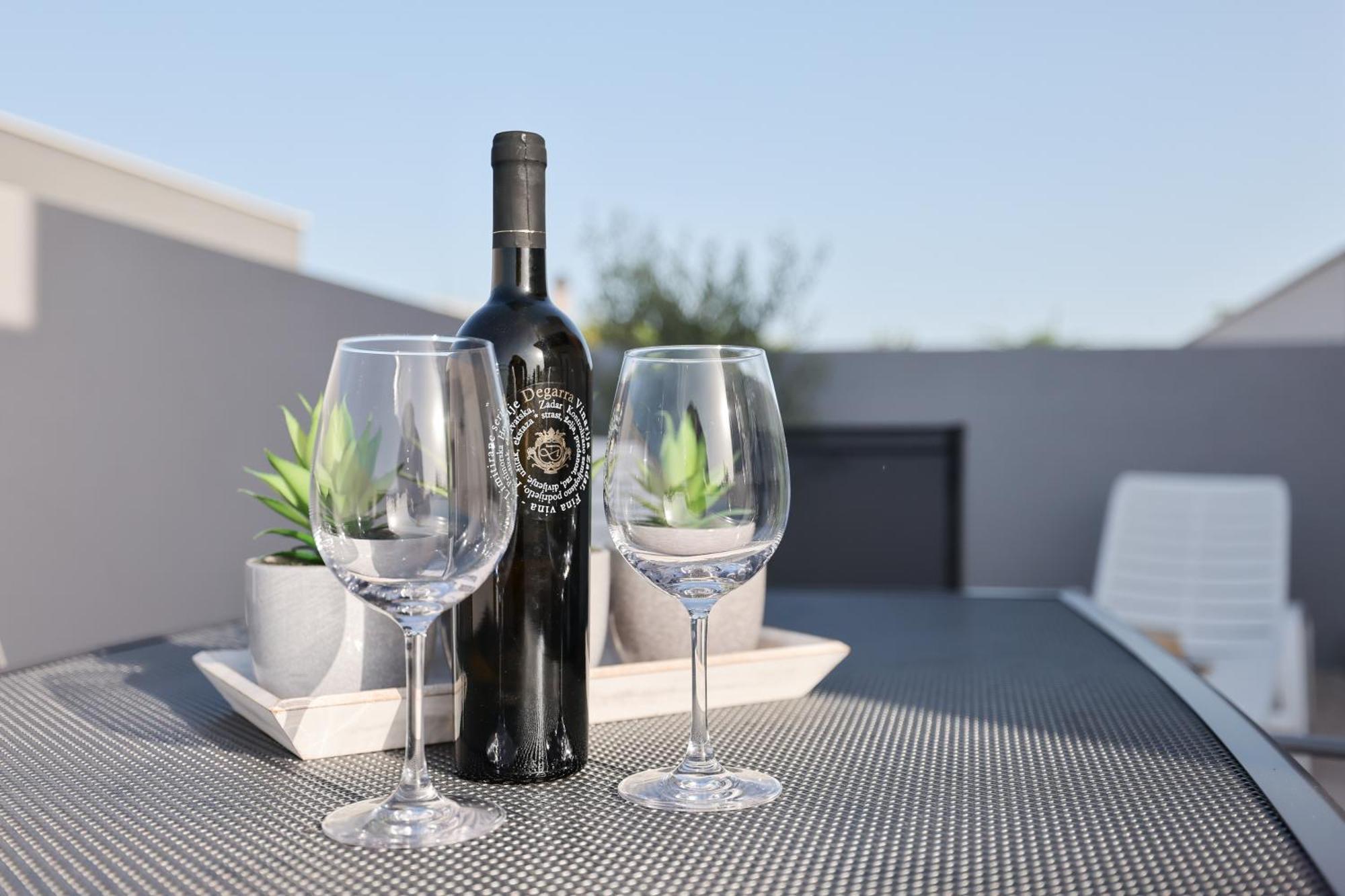 Duo Soles - Apartments With Private Parking Near Zadar Murvica  Εξωτερικό φωτογραφία