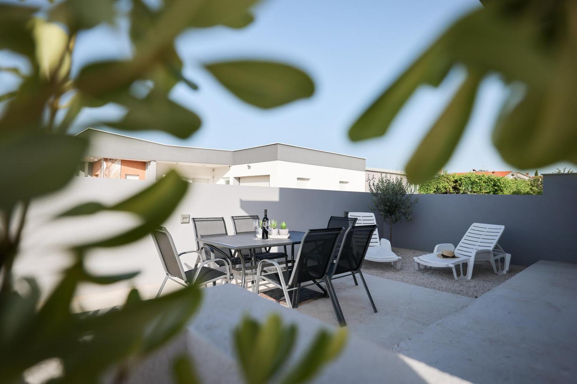 Duo Soles - Apartments With Private Parking Near Zadar Murvica  Εξωτερικό φωτογραφία